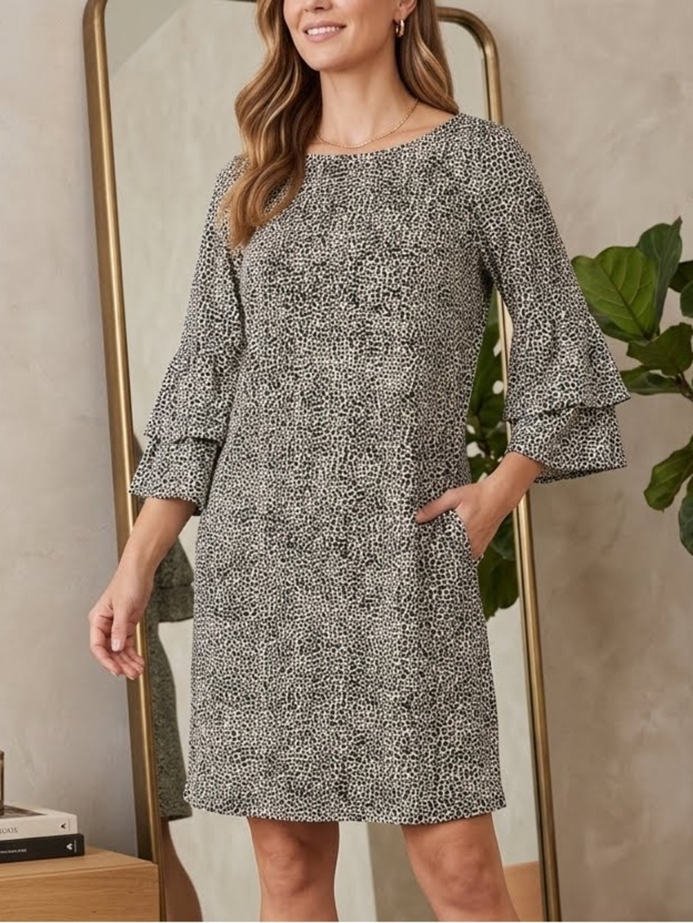 APT.9 dress sz L black & cream animal print w/ ruffled 3/4 bell sleeves, EUC